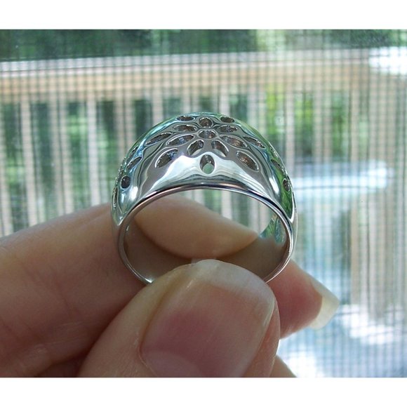 STAINLESS STEEL Open Work Flower Design Dome Ring - Picture 6 of 14